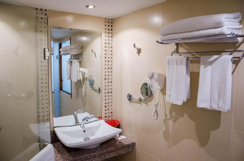 Best Western Plus Meridian Hotel