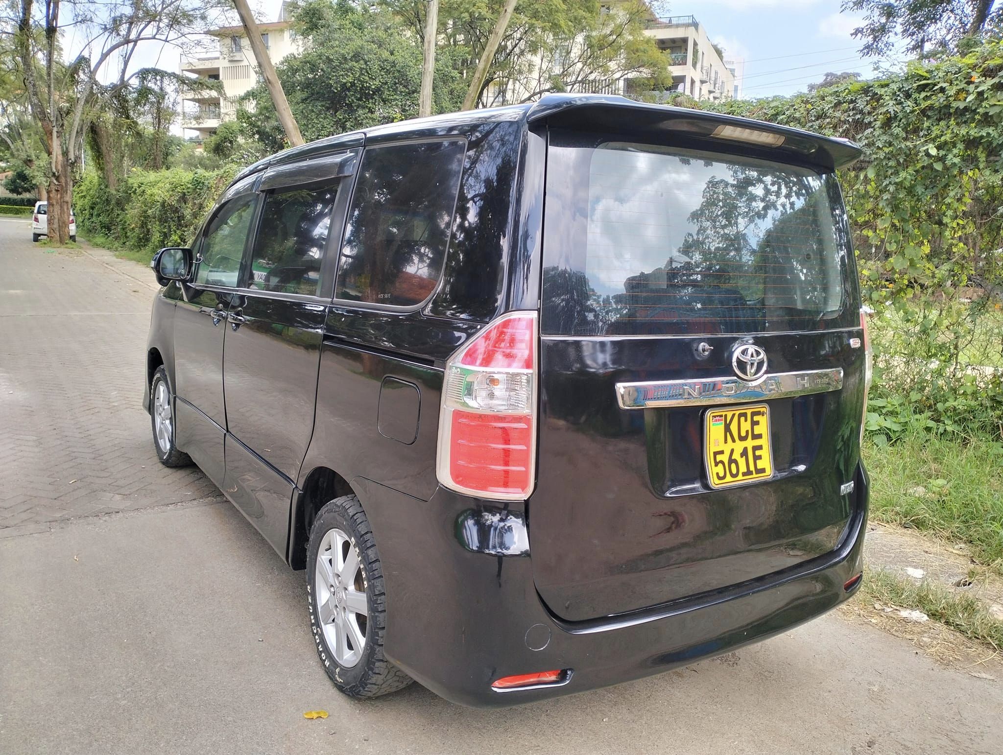 NAIROBI: Toyota Noah for sale 