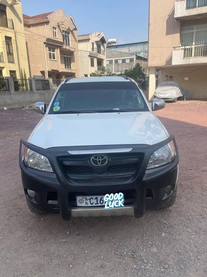 ADDIS ABABA: TOYOTA HILUX Engine 5L for Sale