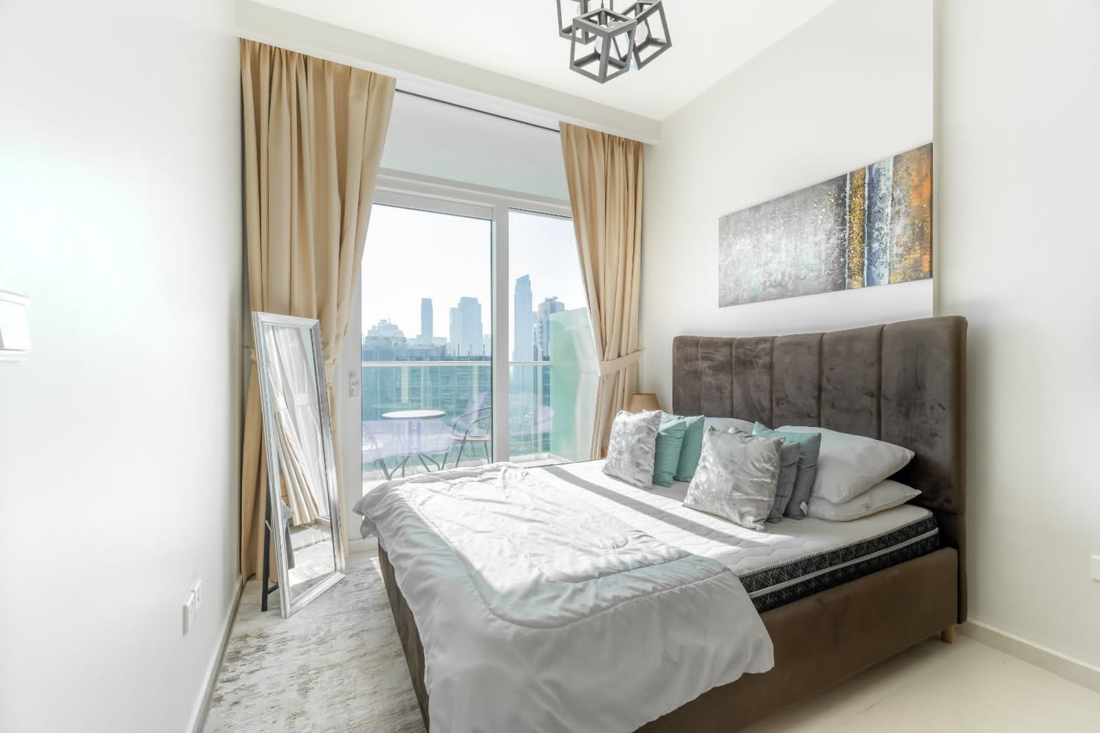DUBAI: Fully Furnished Room For Rent