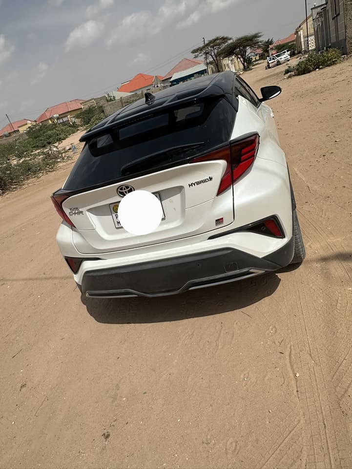 HARGEISA: Toyota C-HR hybrid For Sale