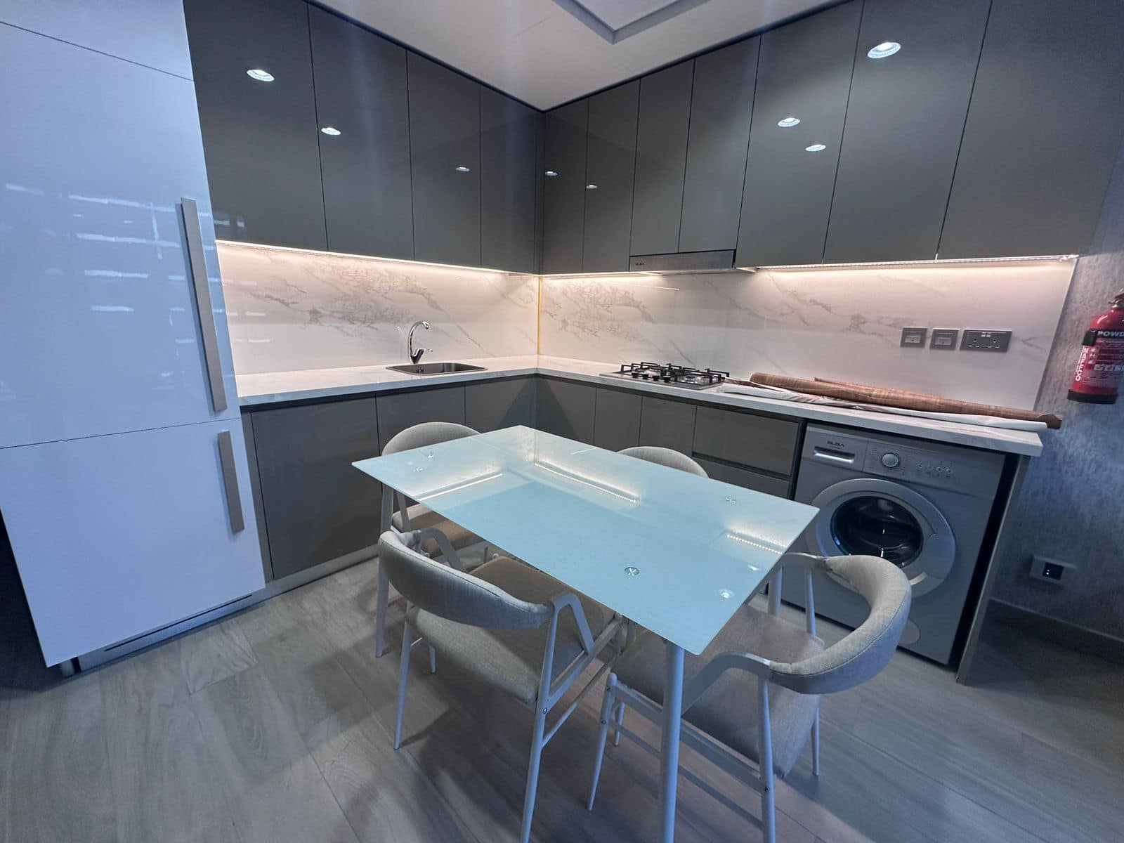 DUBAI: Apartment For Rent