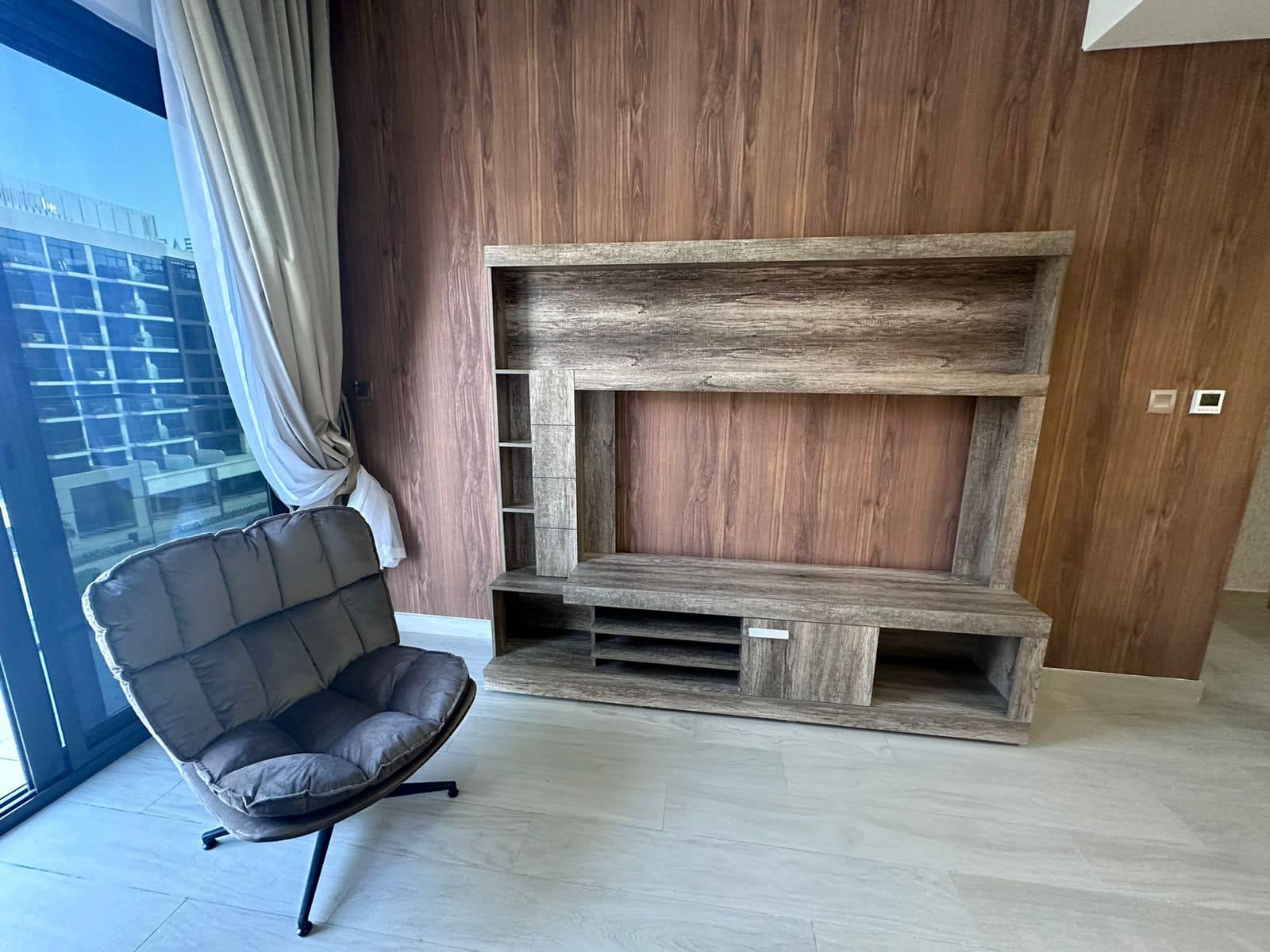 DUBAI: Apartment For Rent