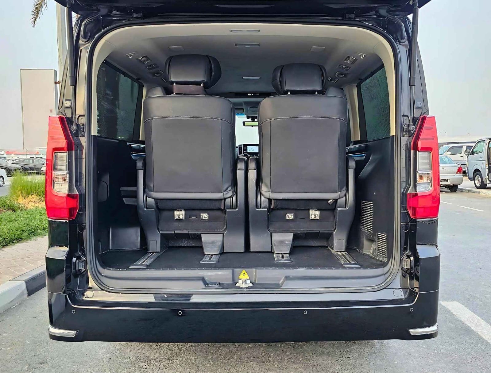 ADDIS ABABA: TOYOTA GRANVIA PREMIUM