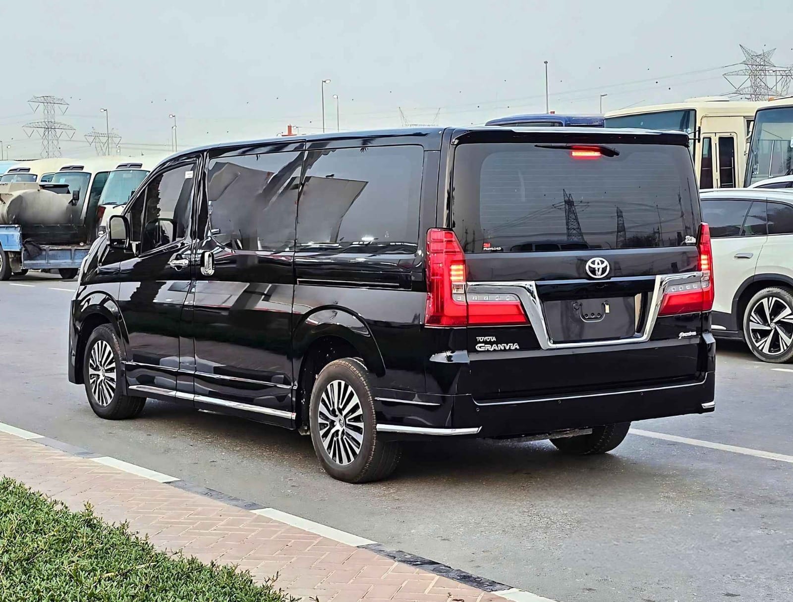 ADDIS ABABA: TOYOTA GRANVIA PREMIUM