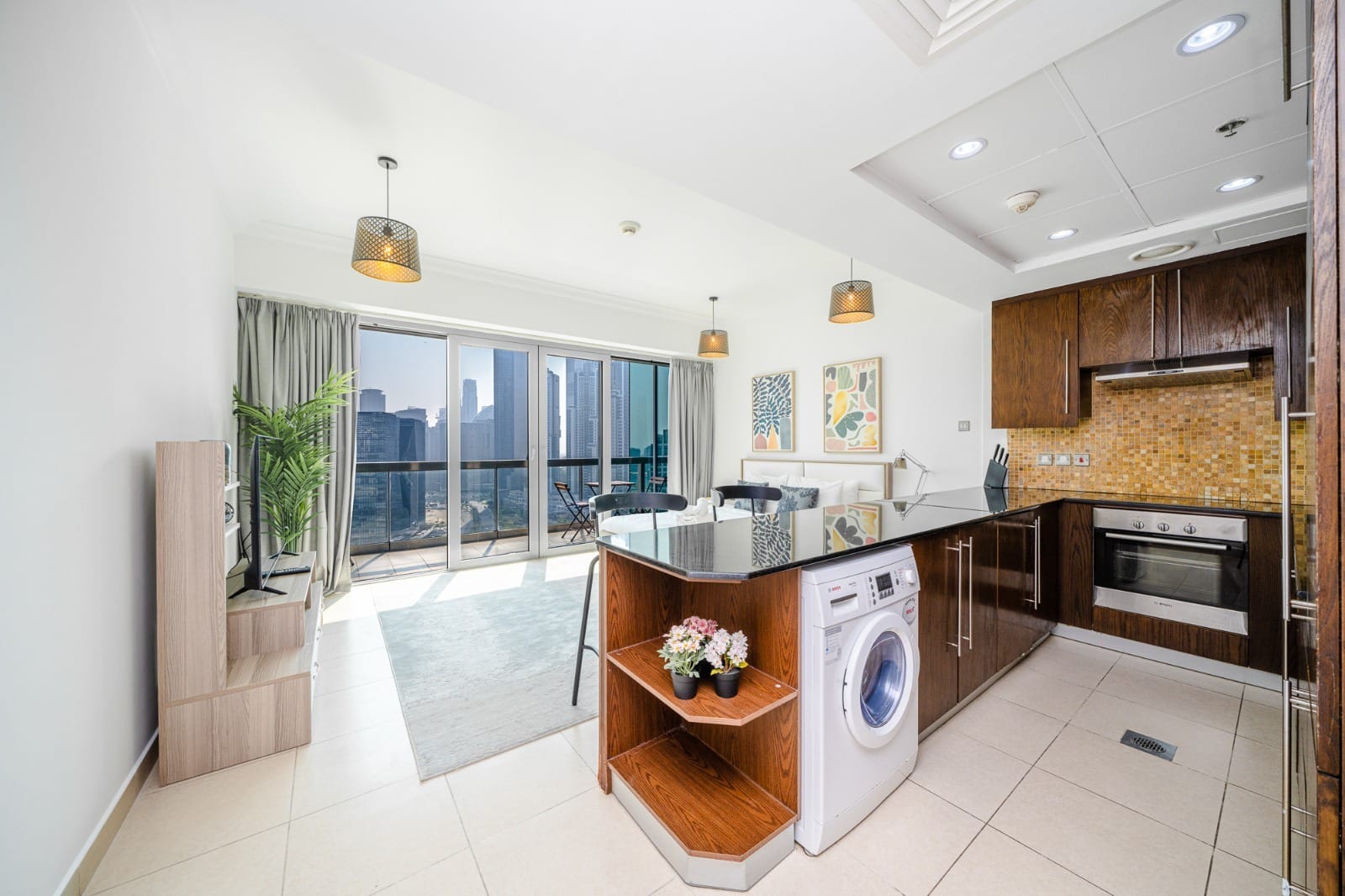 DUBAI: Studio For Rent