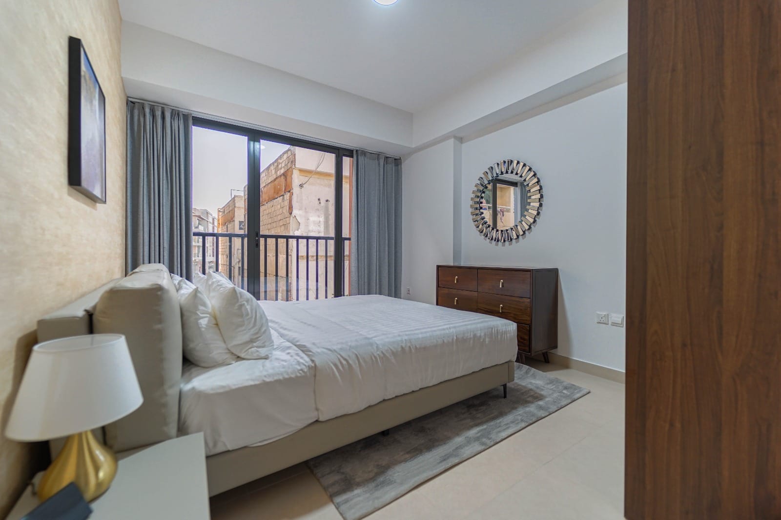 DUBAI: Apartment For Rent