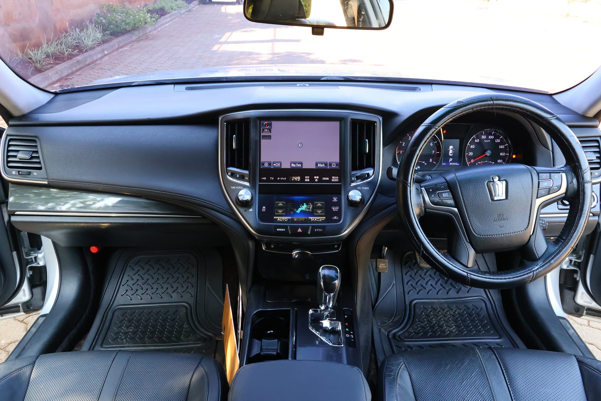 NAIOROBI: Toyota Crown 2013-Model (S-Grade)