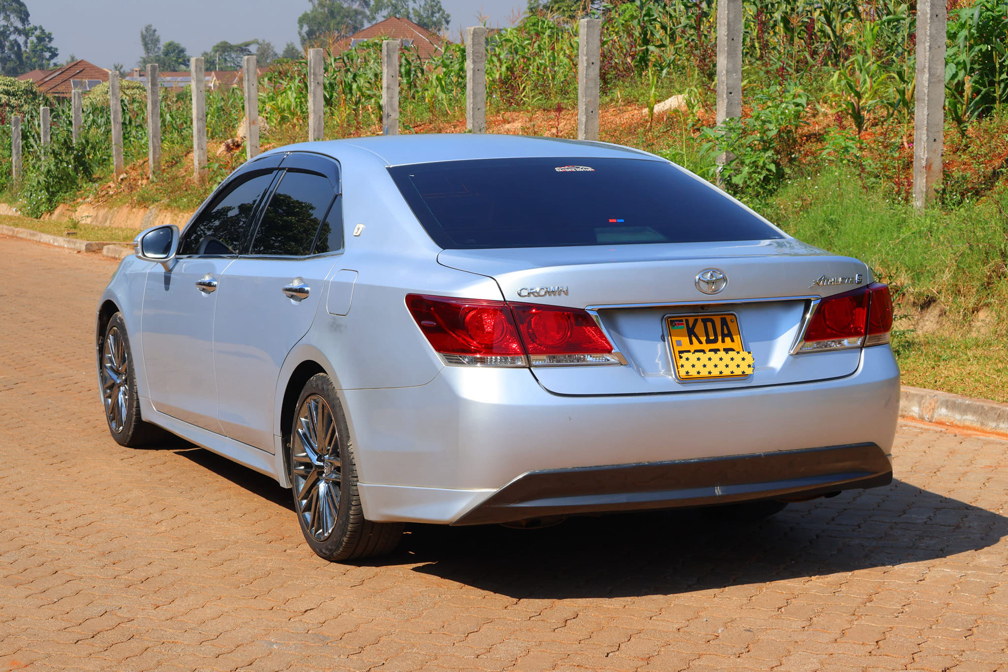 NAIOROBI: Toyota Crown 2013-Model (S-Grade)