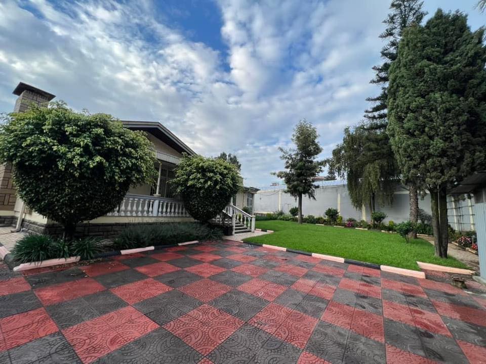ADDIS ABABA: Garden Paradise well kept Furnished.